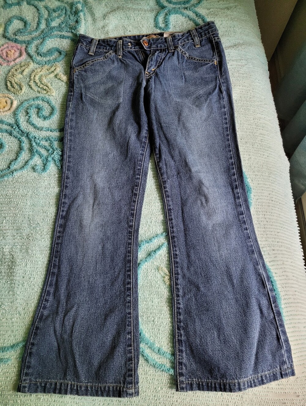 Levi's Medium Blue Flared Women's Jeans Petite